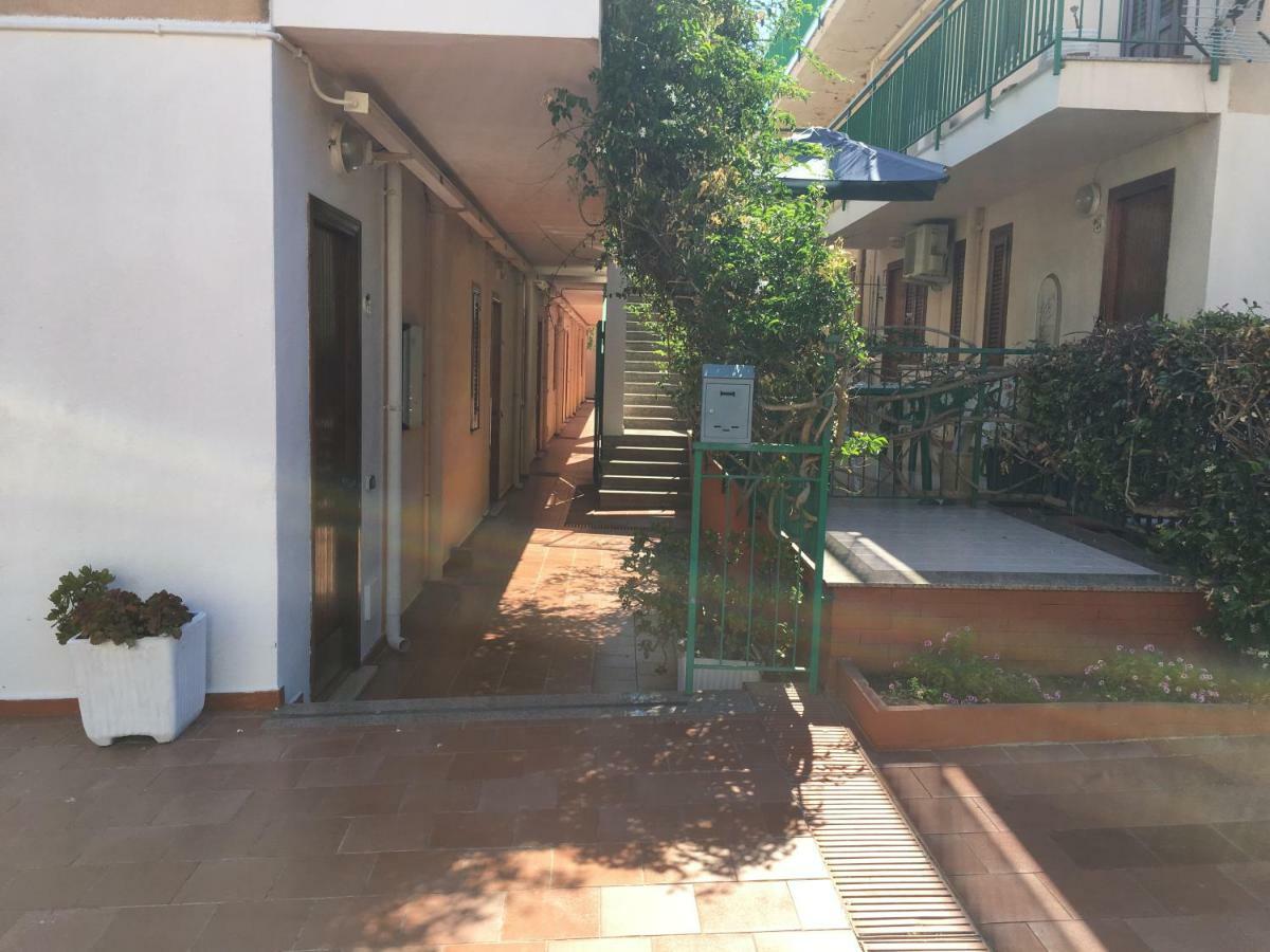 Casa Petriera Apartment Isola di Ustica Luaran gambar